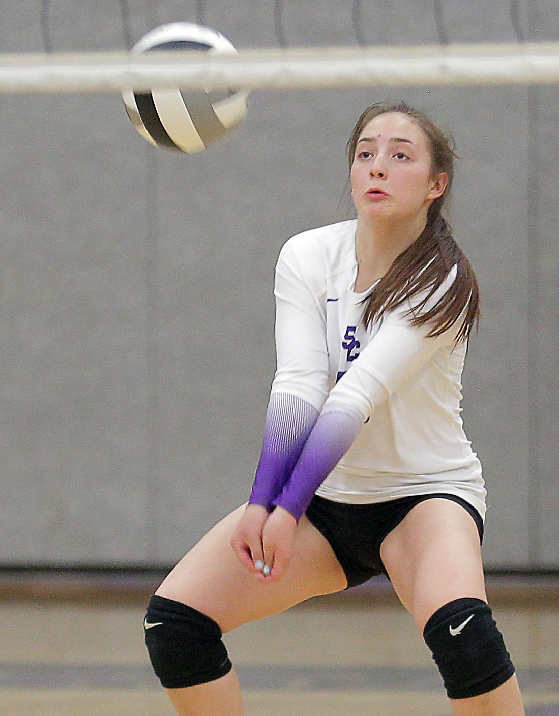 Truckee at Spring Creek Volleyball 01.jpg